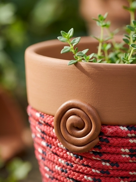 Spiral Keeper© | Wildflower Ember© 6" Terra Cotta Planter
